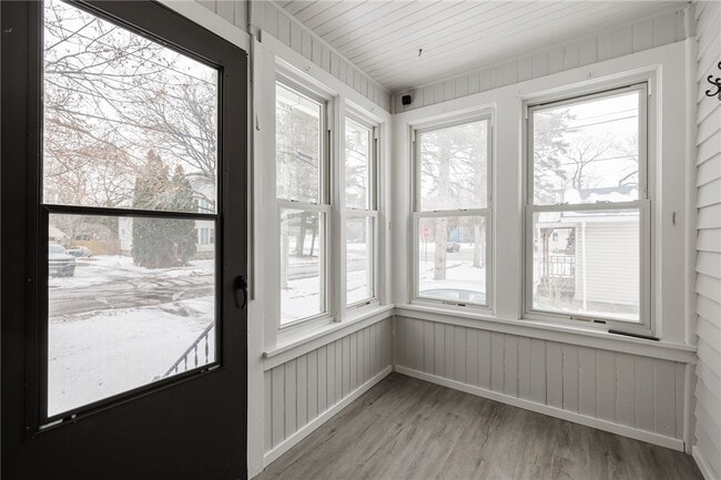 Building Photo - 201 W Gibson St