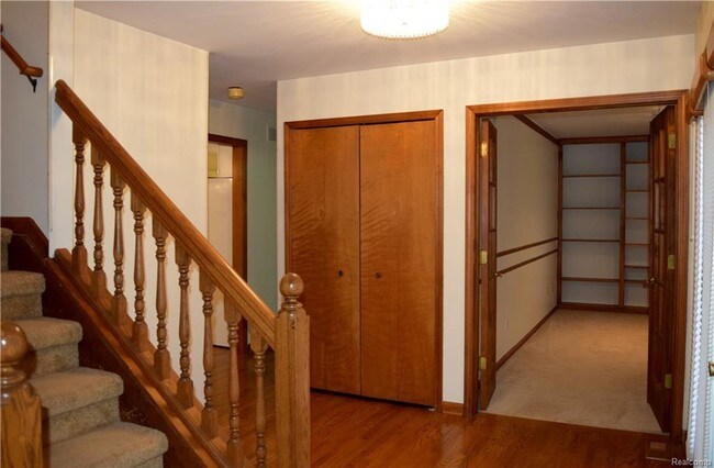 Building Photo - 24810 White Plains Dr