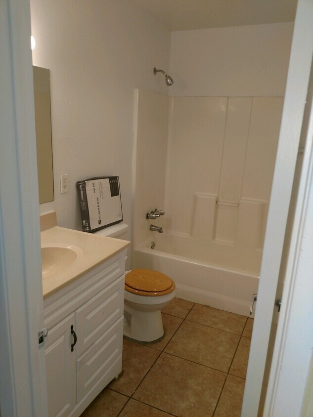 Foto del edificio - 2117 Fountain View Ct