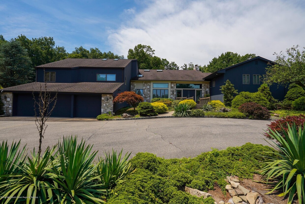 19 Sherwood Rd, Little Silver, NJ 07739 House Rental in Little Silver