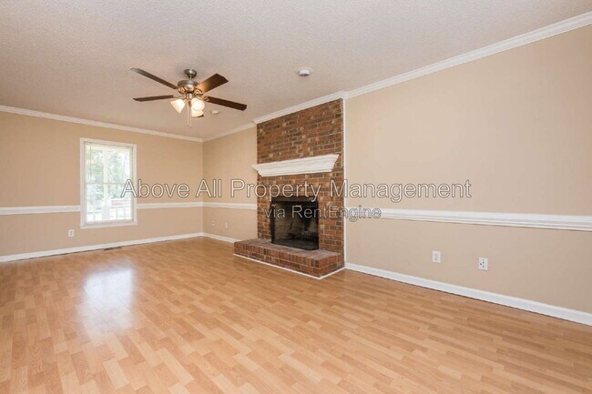 Foto del edificio - 408 Hunters Ridge Dr