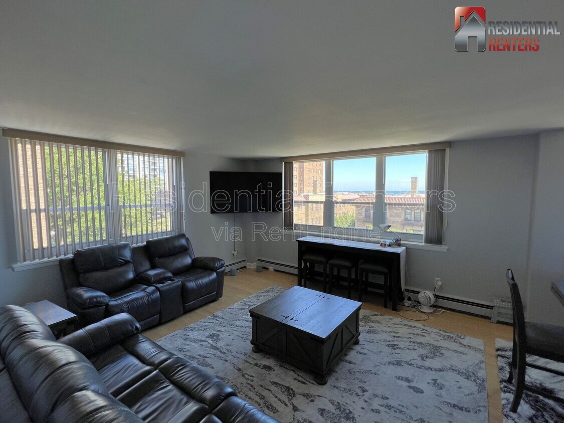 Primary Photo - 1707 N Prospect Ave