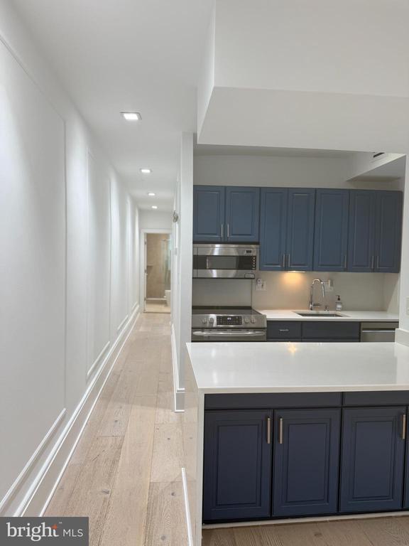 Building Photo - 1664 Avon Pl NW