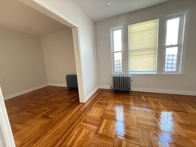 Foto del edificio - 1644 Williamsbridge Rd