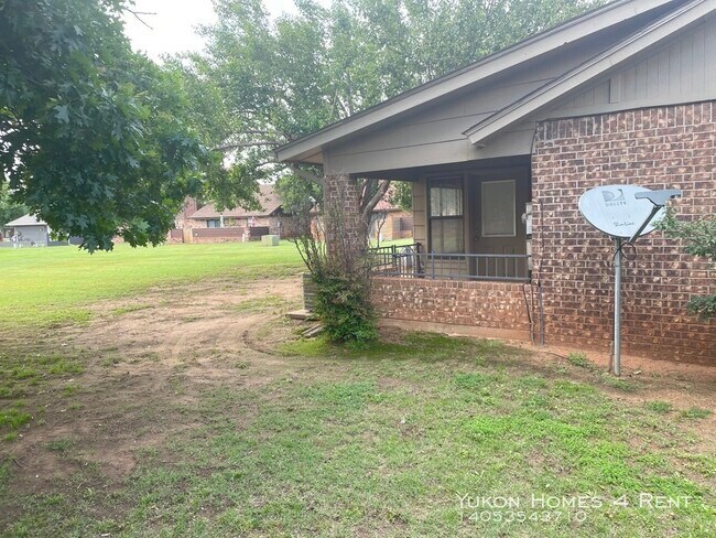 Foto del edificio - 4715 Hemlock Cir