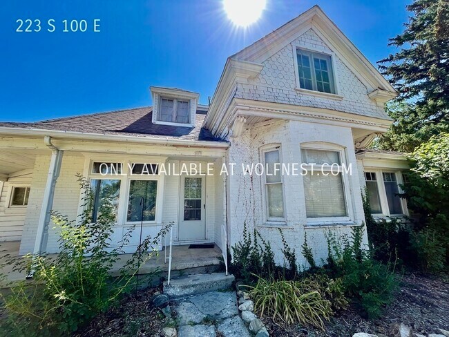 Building Photo - Quaint 4 Bedroom Centerville Home! No Depo...
