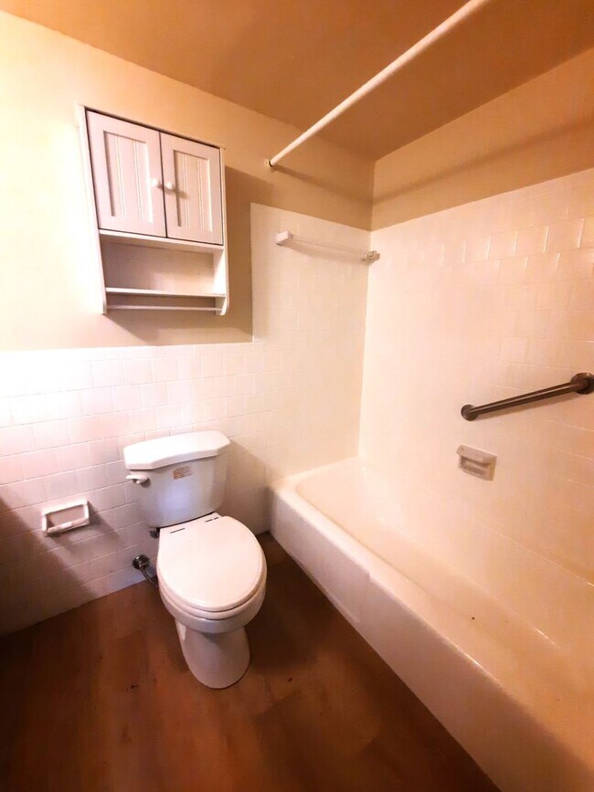 Building Photo - **Spacious 3BR/1BA Condo – Move-In Special...