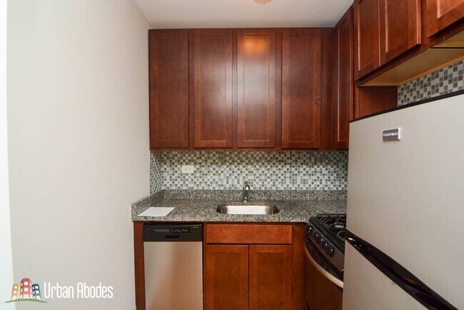 Foto del edificio - 552 W Arlington Pl