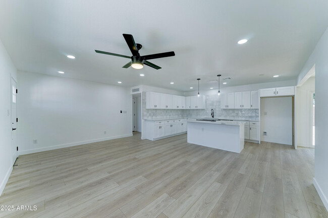 Building Photo - 7757 N 18th Ave