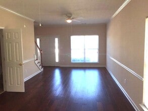 Building Photo - 913 Cabot Cove