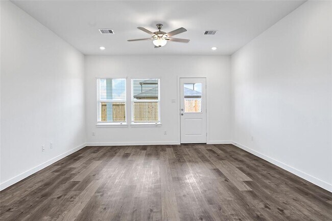 Building Photo - 3938 Windy Whisper Dr