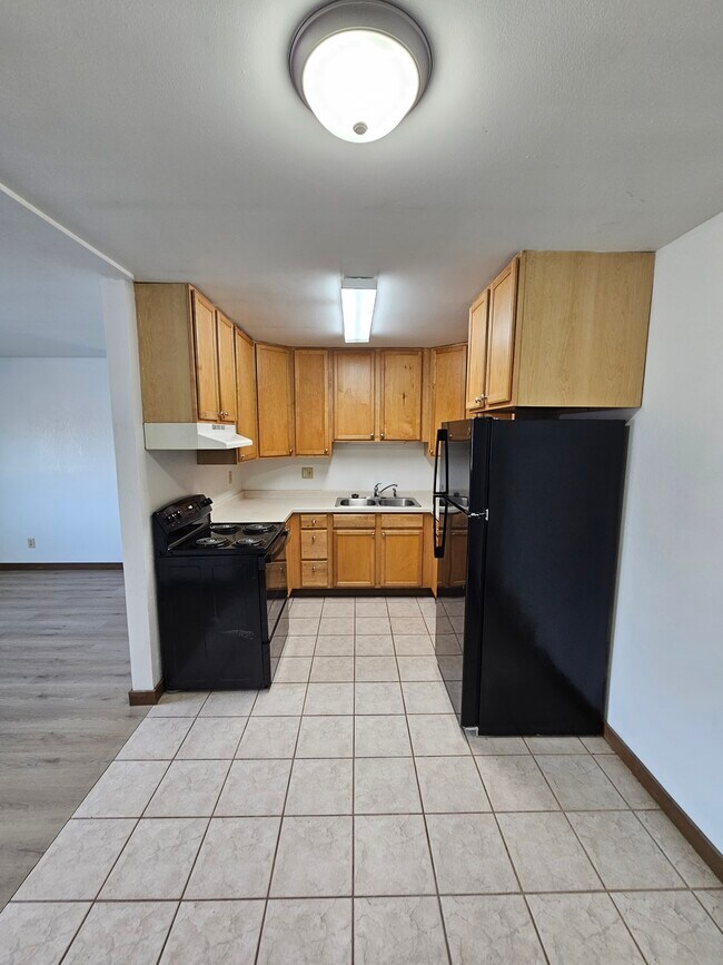 Building Photo - 1709 La Crescent St