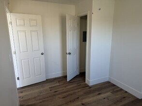 Building Photo - 1800 Shamrock Wy