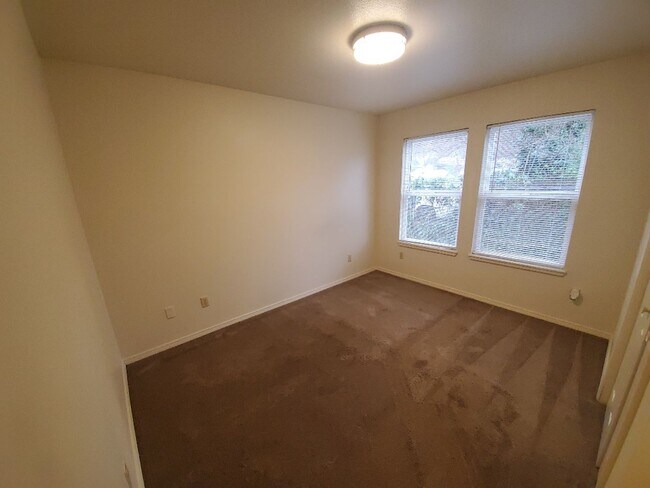 Foto del edificio - 830 Crescent Way