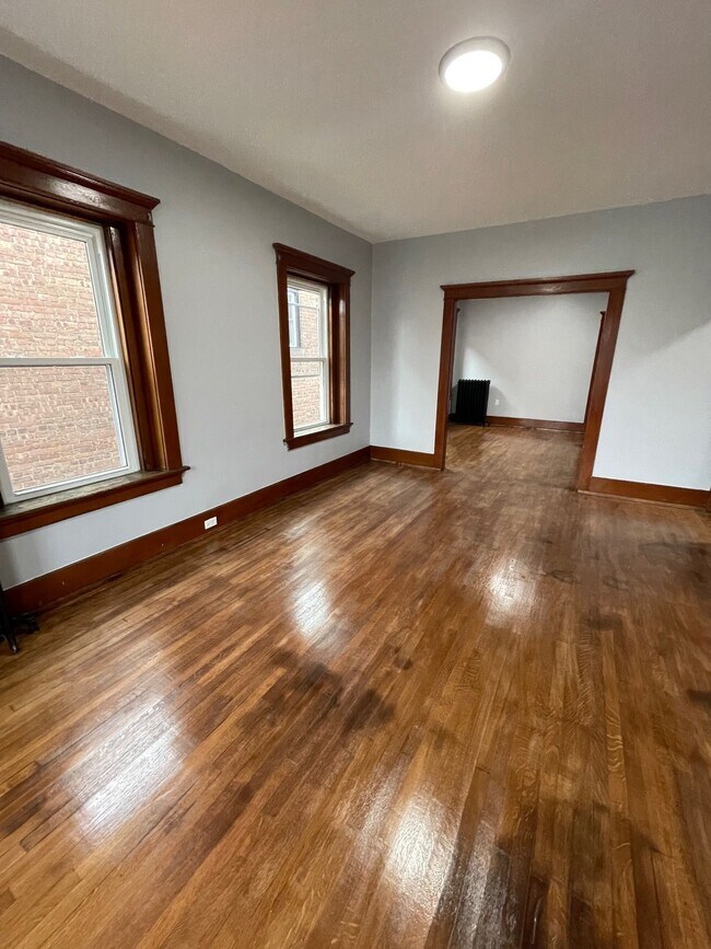 Building Photo - 271 3rd St