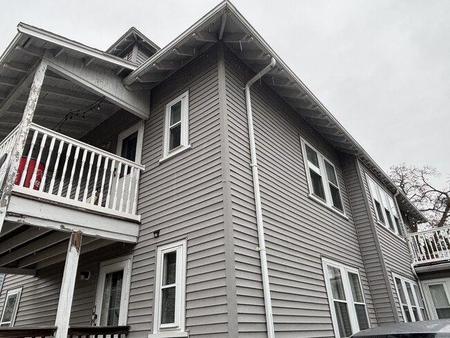 12/2 photos - 103 Barnes Ave