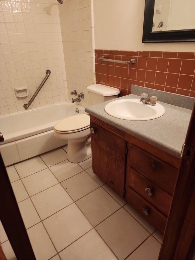 Building Photo - 2 Bed 1.5 Bath in OKC!