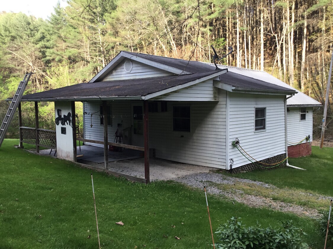 Foto del edificio - 7811 US-33