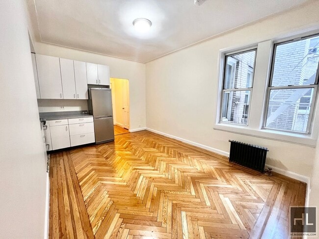 Building Photo - WEST 13 STREET