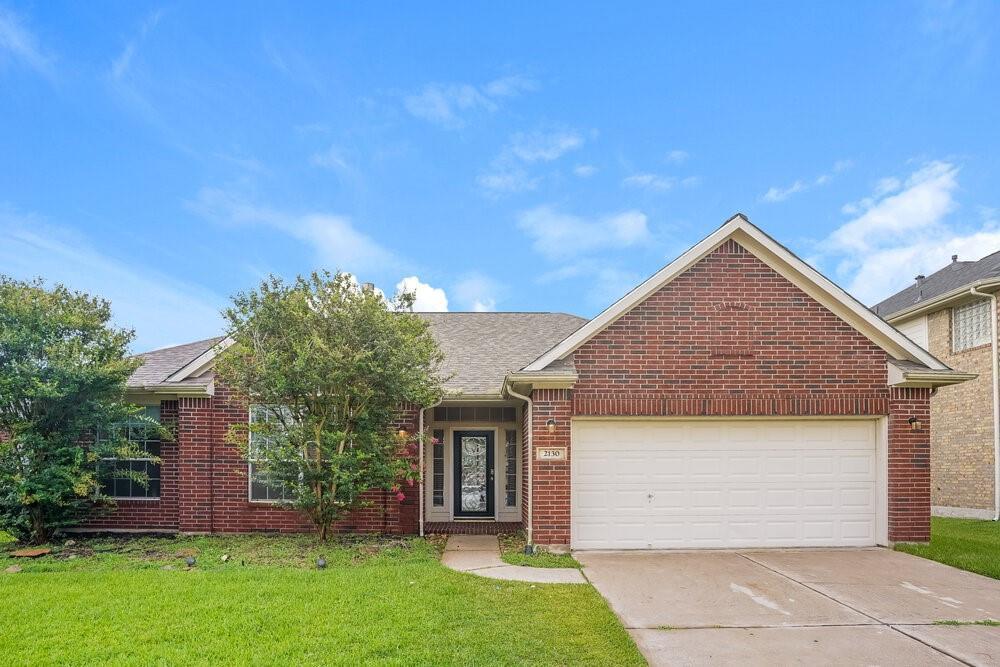 Foto principal - 2130 Pelican Landing Ct