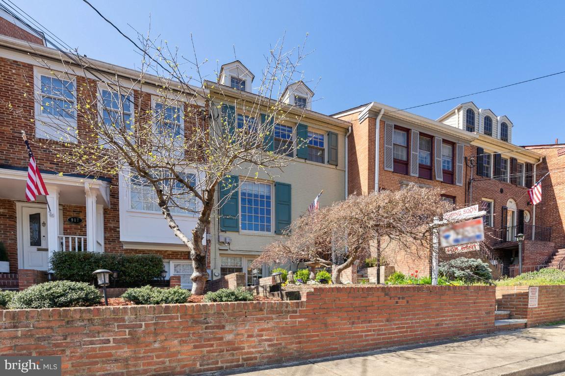 Foto principal - 915 S Lee St