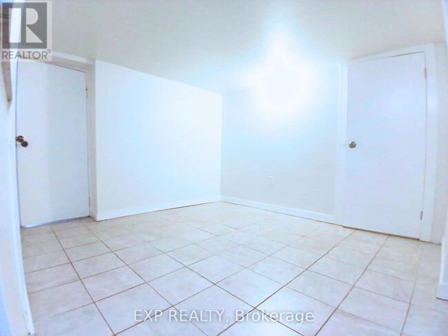 Building Photo - 207 Gamble Ave