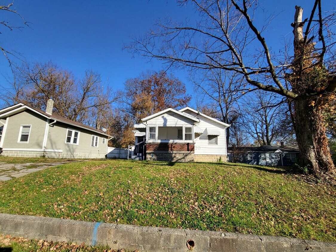 Foto principal - 3611 Lasalle St