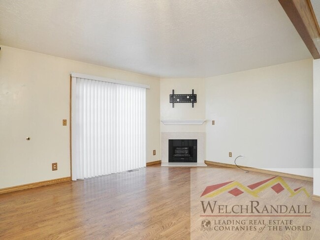Building Photo - Corner Gem in Washington Terrace – 2BR Comfort & Style!