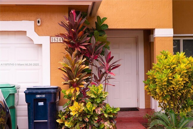 Foto del edificio - 16244 SW 57th Ln