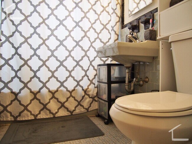 Foto del edificio - VERY NICE BRIGHTON ONE BED!!!