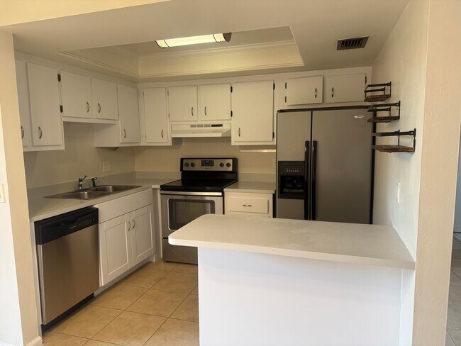 Building Photo - 4307 Oak Terrace Dr