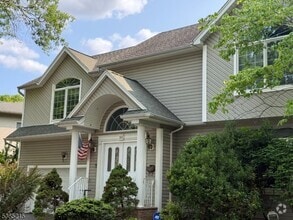 Building Photo - 96 Nichols Dr