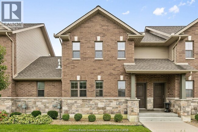 Building Photo - 8475 Wyandotte St E