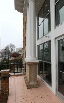 Building Photo - 507 Pleasant St