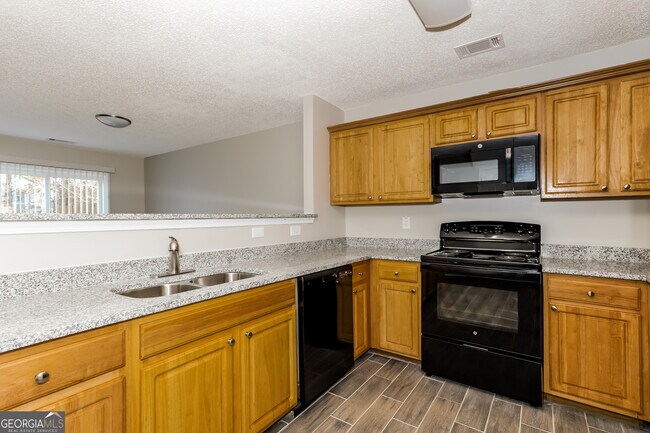 Foto del edificio - 5319 Creekview Way