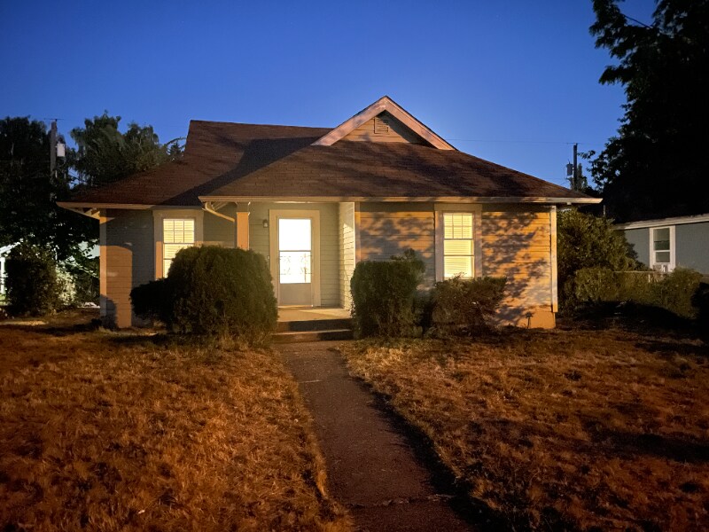 Primary Photo - 640 17th Ave