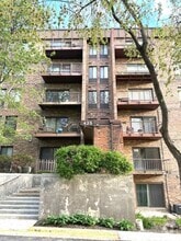 Building Photo - 425 Walnut Creek Rd