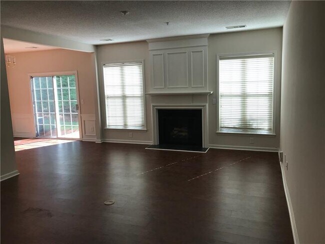 Foto del edificio - 245 Regent Square