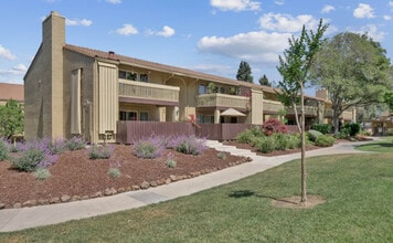 Building Photo - 444 Saratoga Ave