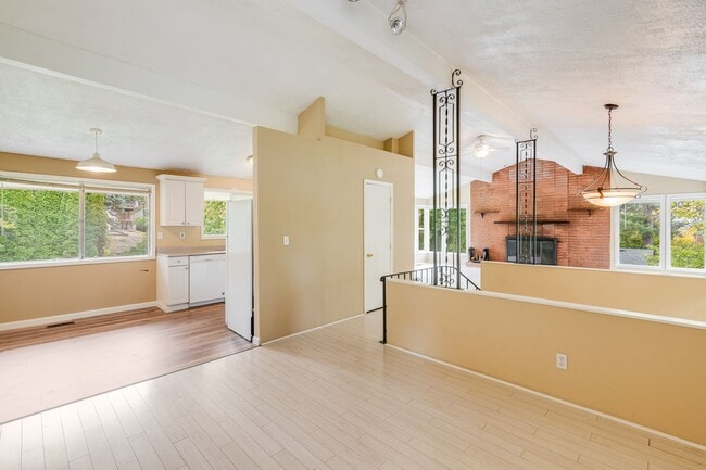 Photo - Beautiful 3 Bed, 1.5 Bath Rental Home in G...