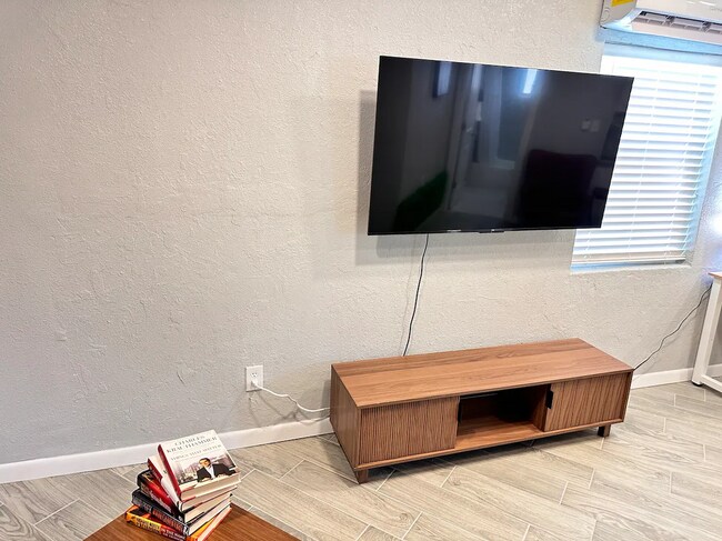 Sala de estar - 1944 Arizona Ave