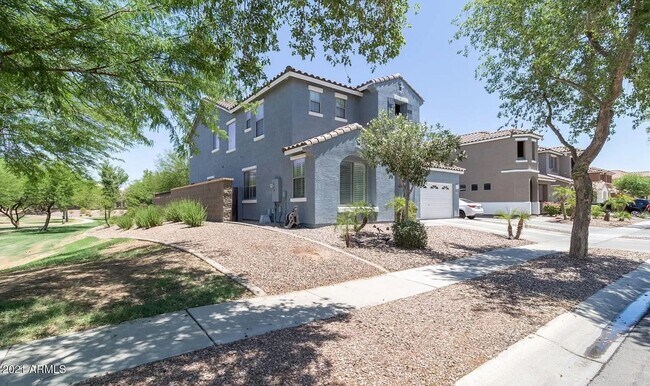 Foto del edificio - Luxurious 5BR Home in Award-Winning Power ...