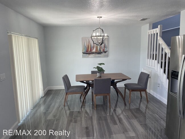 Building Photo - 3 br, 3 bath House - 9546 Chandon Drive
