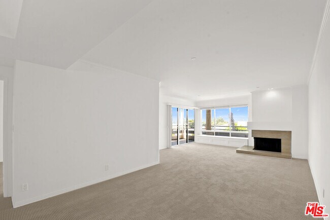 Foto del edificio - 122 Ocean Park Blvd