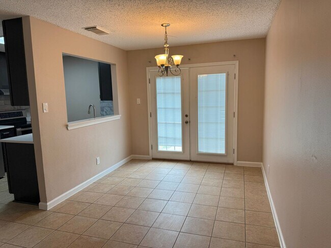 Building Photo - 6807 Flatstone Pass