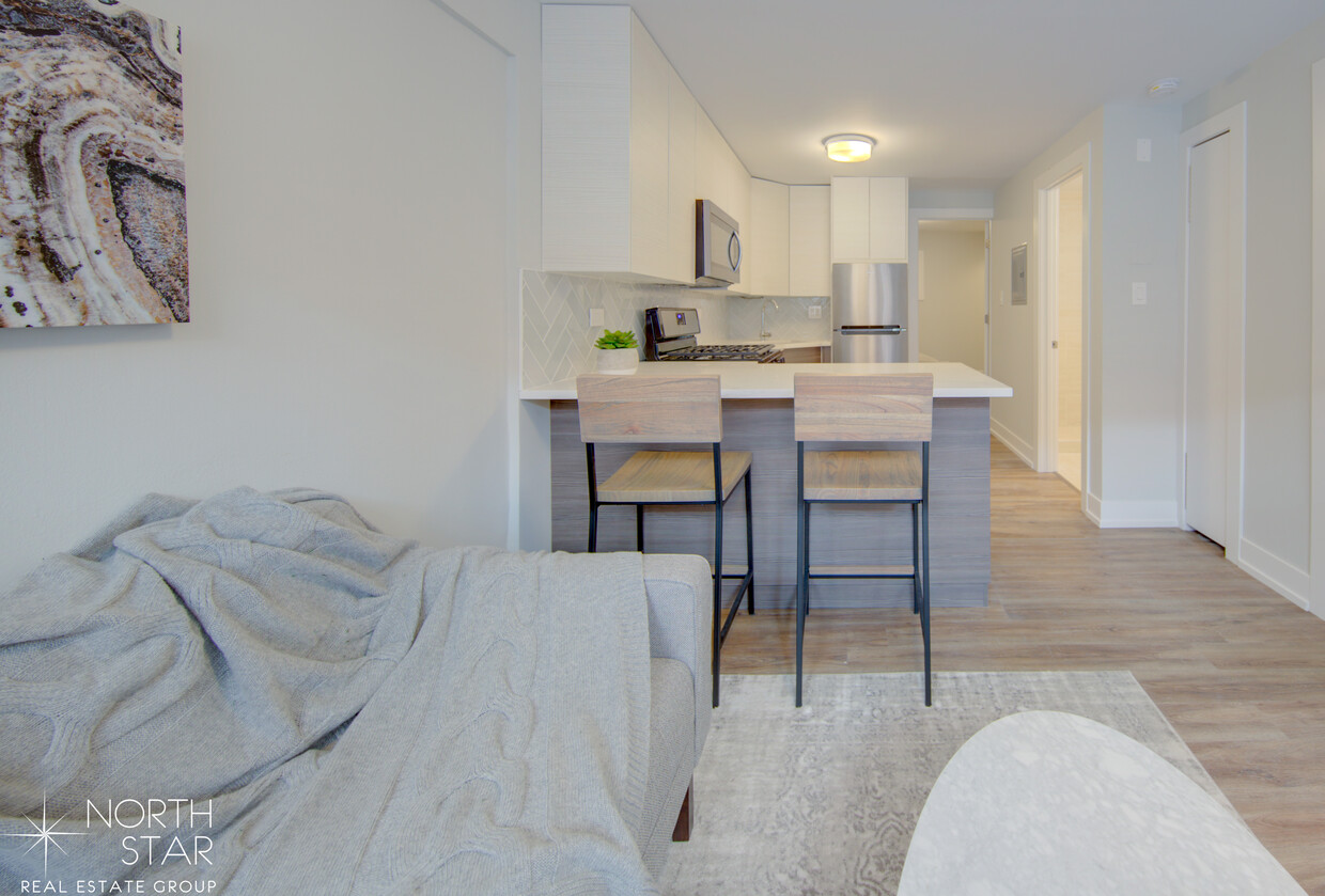 Foto principal - 5956 N Winthrop Ave