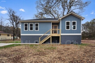 Building Photo - 1316 Gadd Rd