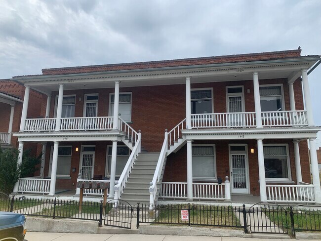 Building Photo - 146 W Aluminum St