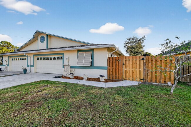 Foto del edificio - 6016 Pompano St