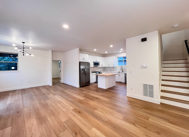 Foto del edificio - Modern Craftsman 4 Bedroom Home!